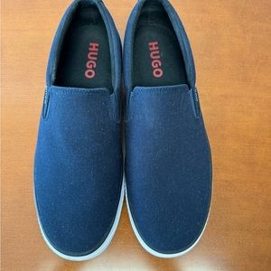 Hugo Boss. Size 10 US. Navy blue.